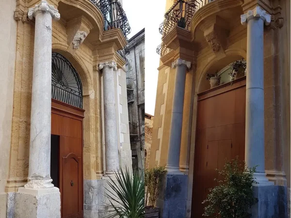 Lavorazione di restauro Portico Palazzo Pantelleria