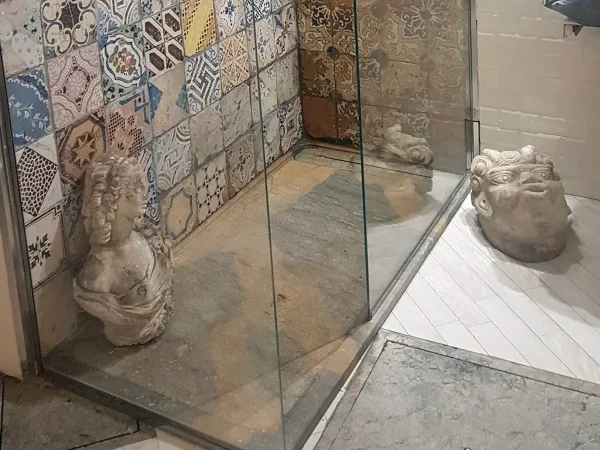 Piatto Doccia in Nerello